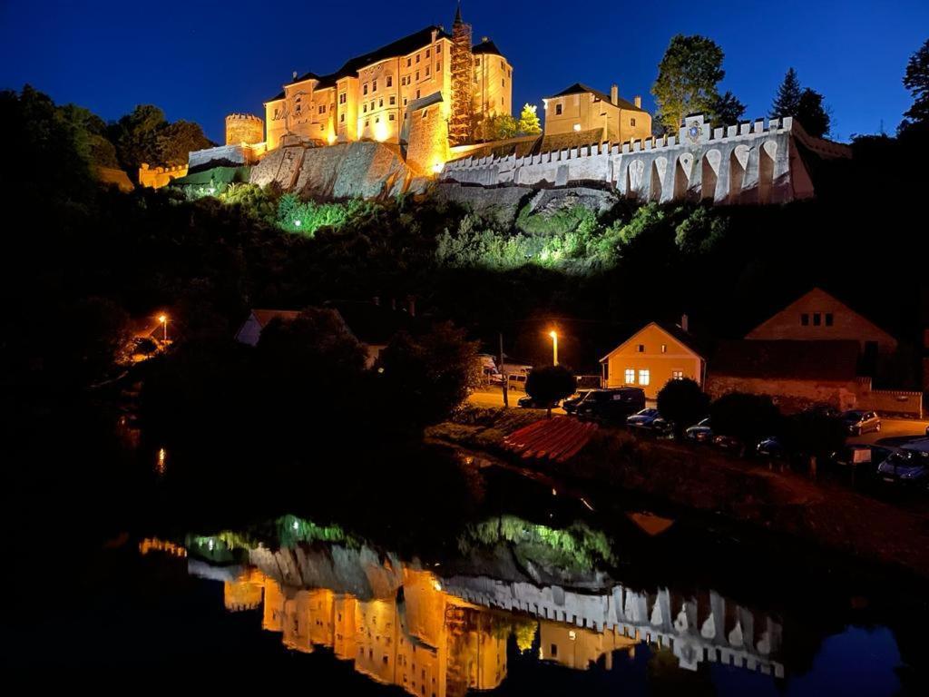 Penzion Na Zastavce เชสกี สเติร์นแบร์ก ภายนอก รูปภาพ